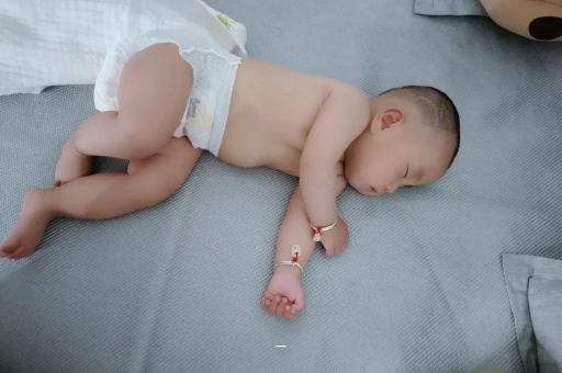 定州宝宝老打喷嚏怎么办 定州宝宝老打喷嚏怎么办